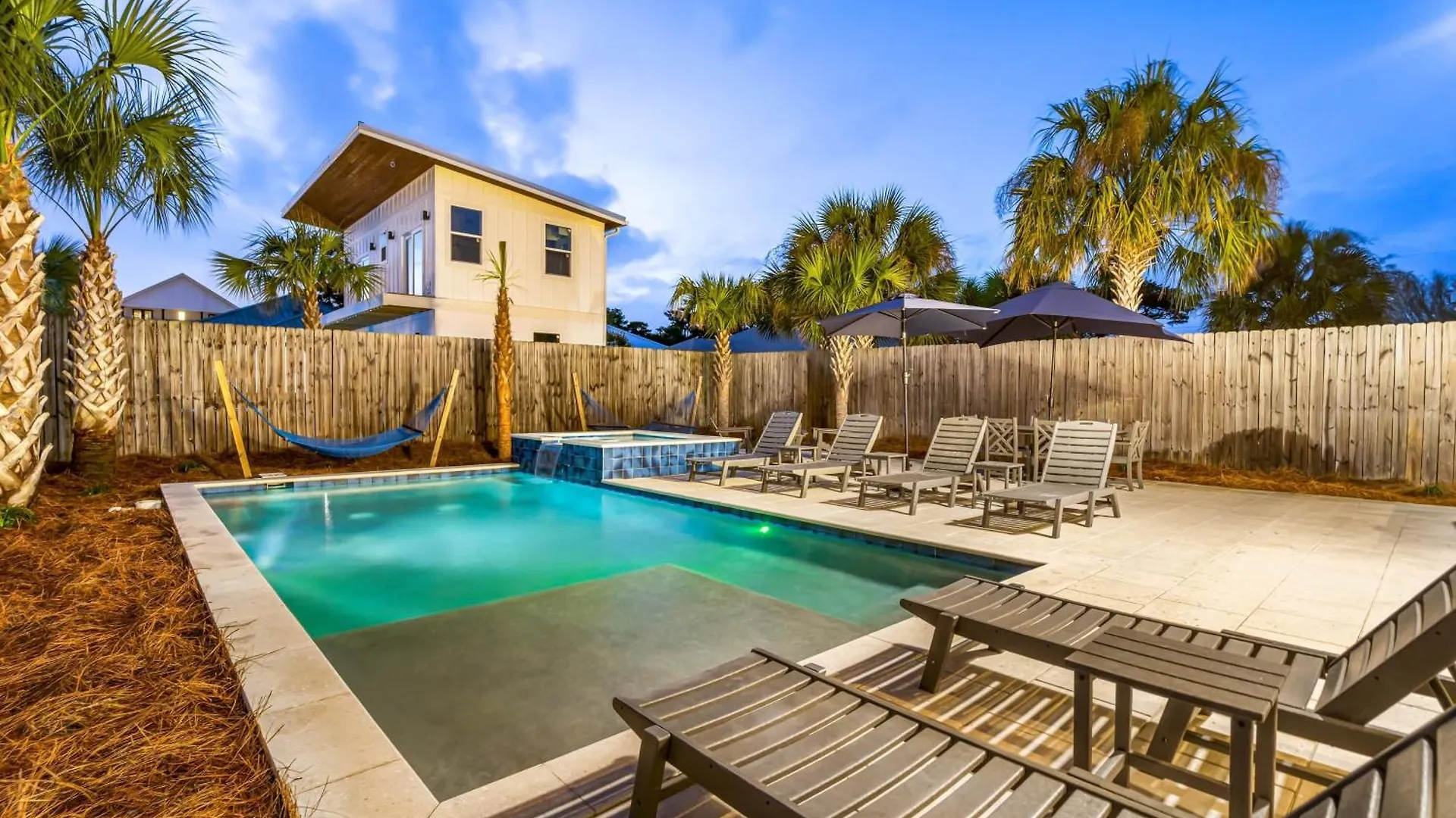 Four Suns By Avantstay 5 Mins To Beach Occ 20 Arcade Game Ping Pong Bbq Pool Destin United States